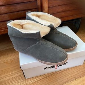Minnetonka Sheepskin Ankle Boot